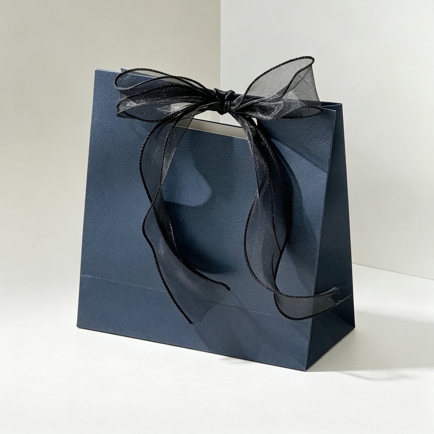 Custom Self-closing Flap Paper Gift Bag